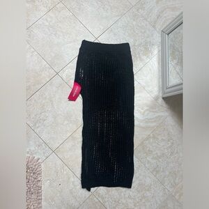 Black swim skirt